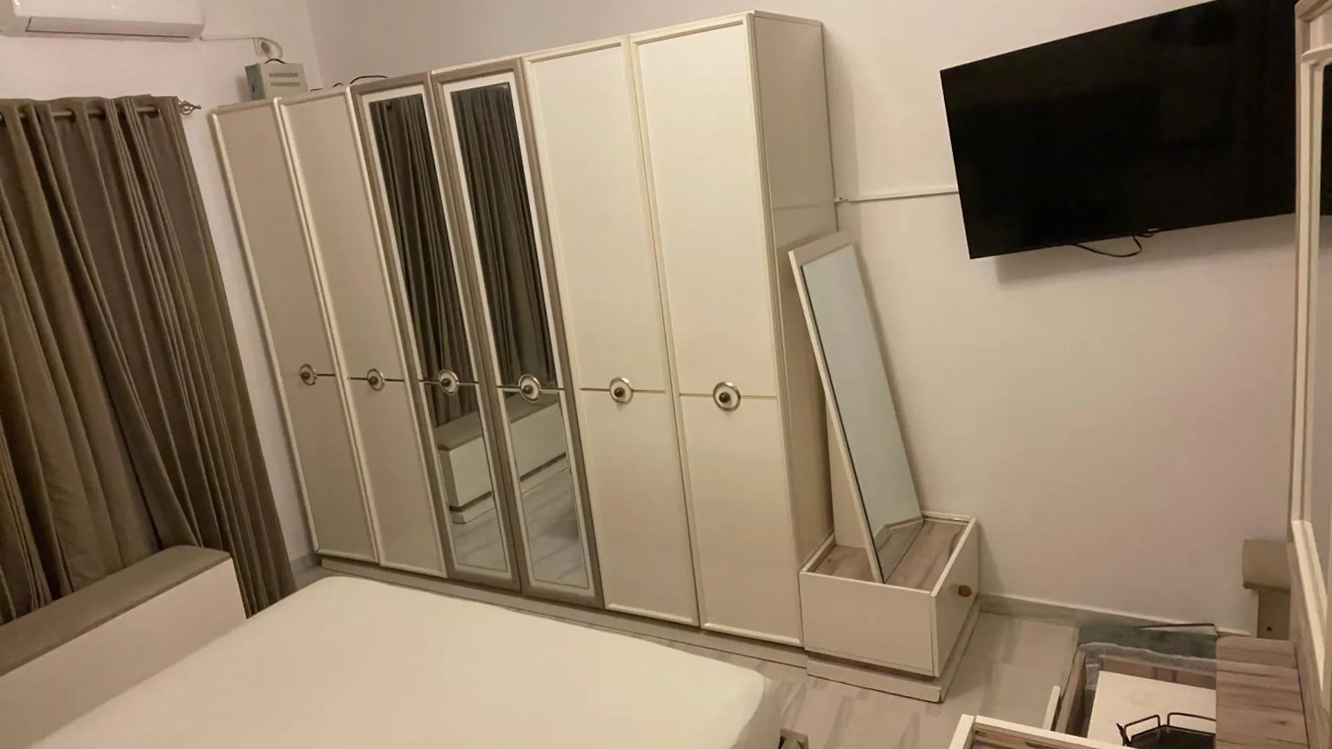 2 Bedrooms Luxurious Apartment Dakar 0*,